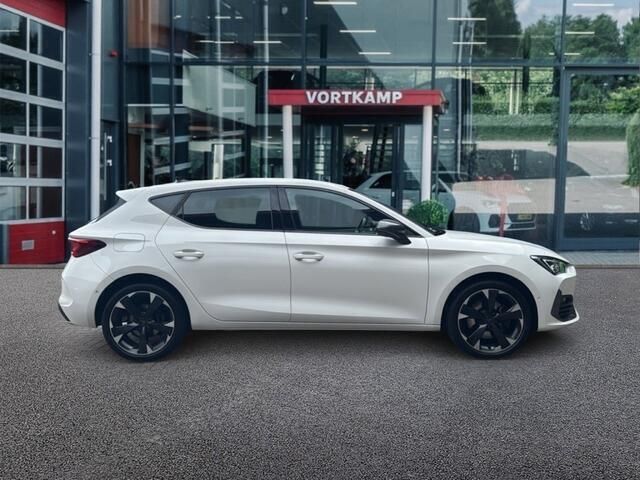 Occasion Cupra Leon 204 PK (150 kW) 2022 Wit Hatchback