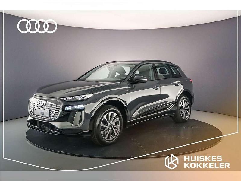 Grijs Nieuw 2025 Audi Q6 e-tron Advanced SUV | € 76.335 (Eerlijke prijs) - Afbeelding 1/4
