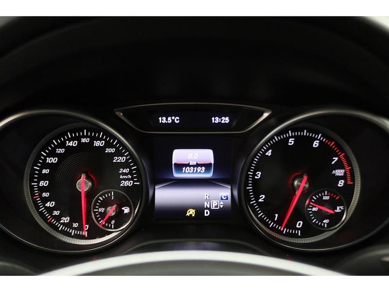Occasion Mercedes CLA250 Prestige 218 PK (160 kW) 2018 Wit Sedan