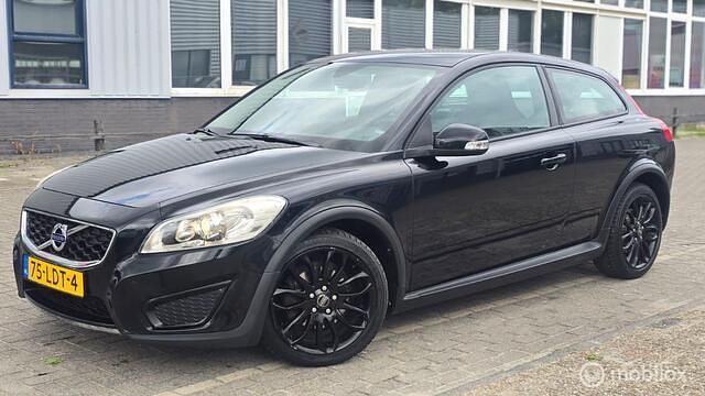 Zwart Gebruikt 2010 Volvo C30 Kinetic Hatchback | € 2.149 (Eerlijke prijs) - Afbeelding 1/4