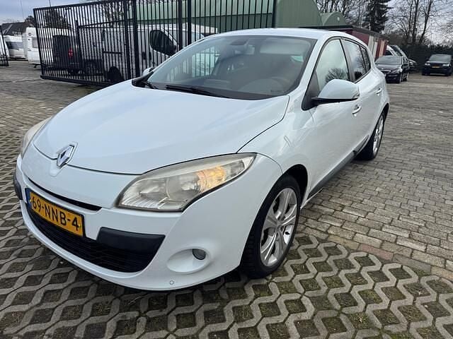 Occasion Renault Mégane III 131 PK (96 kW) 2010 Wit Hatchback