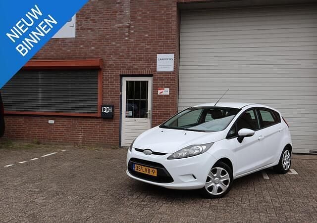 Wit Gebruikt 2010 Ford Fiesta Limited Hatchback | € 2.199 (Goede deal) - Afbeelding 1/4