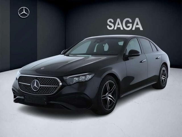 Grijs Gebruikt 2024 Mercedes E200 AMG Sedan | € 52.900 - Afbeelding 1/4