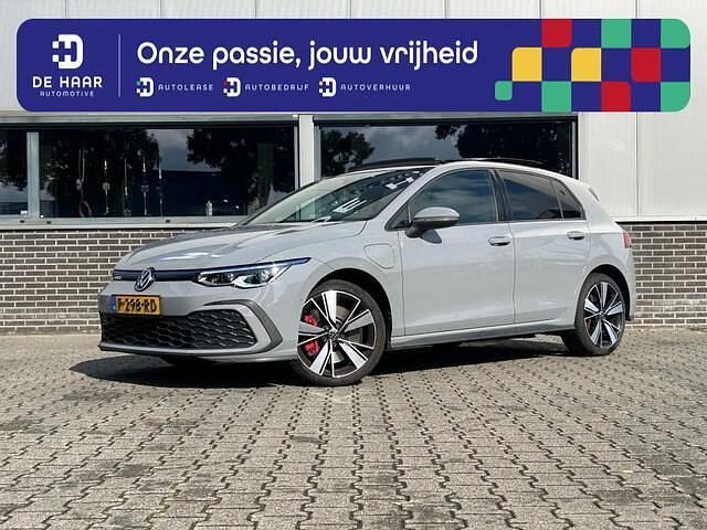 Grijs Gebruikt 2020 VW Golf VIII GTE Hatchback | € 26.900 (Iets duurder) - Afbeelding 1/4