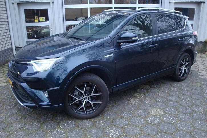 Blauw Gebruikt 2017 Toyota RAV4 Executive SUV | € 23.950 (Super prijs) - Afbeelding 1/4