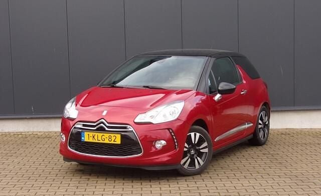 Rood Gebruikt 2013 Citroën DS3 Chic Hatchback | € 5.990 (Eerlijke prijs) - Afbeelding 1/4