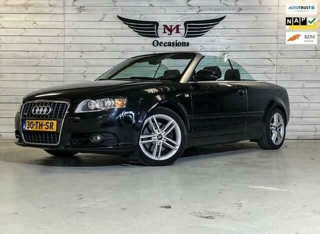 Zwart Gebruikt 2003 Audi A4 Cabriolet Exclusive Cabriolet | € 4.450 (Eerlijke prijs) - Afbeelding 1/4