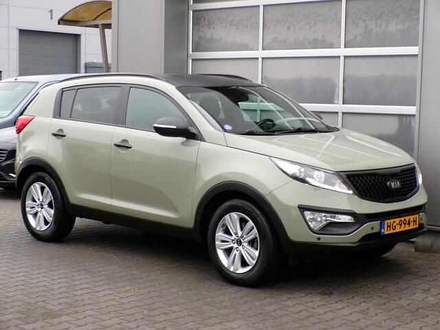 Grijs Occasion 2015 Kia Sportage SUV | € 12.950 (Eerlijke prijs) - Afbeelding 1/4