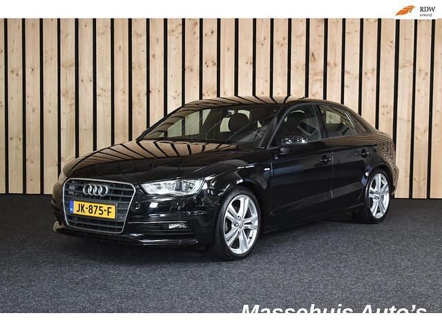 Zwart Gebruikt 2014 Audi A3 Ambition Sedan | € 11.950 (Goede deal) - Afbeelding 1/4