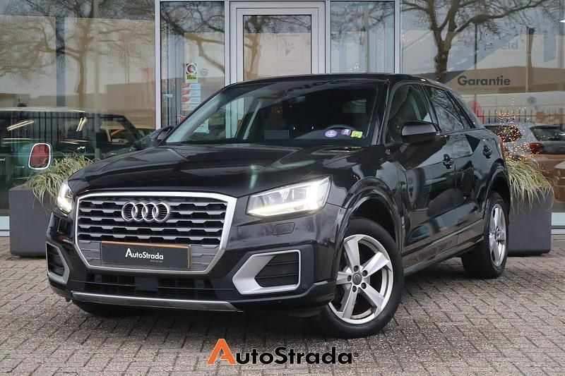 Zwart Gebruikt 2020 Audi Q2 SUV | € 20.900 (Goede deal) - Afbeelding 1/4