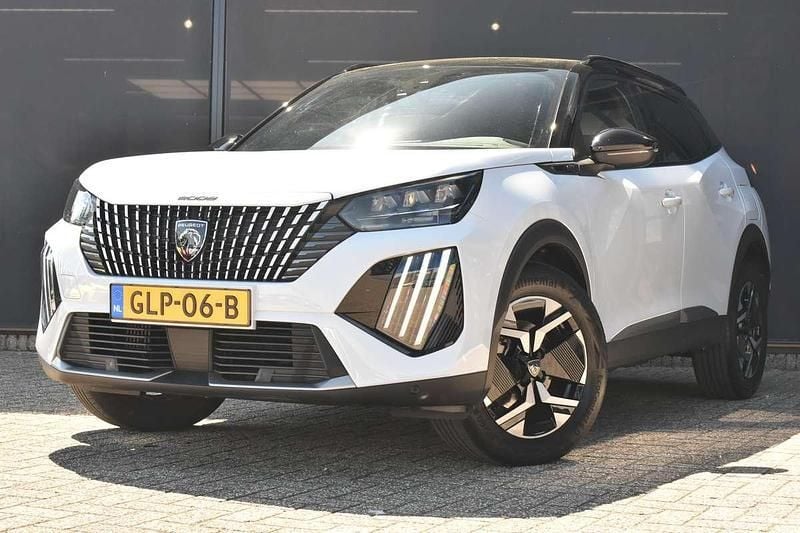 Wit Gebruikt 2024 Peugeot 2008 GT SUV | € 30.900 - Afbeelding 1/4