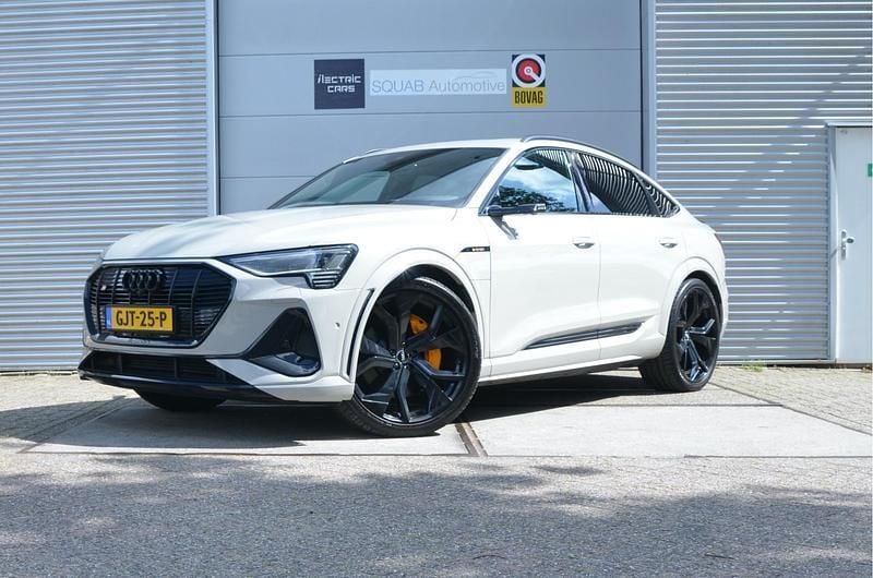 Beige Gebruikt 2021 Audi e-tron S-Line SUV | € 48.999 - Afbeelding 1/4