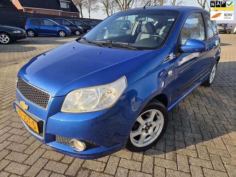 Blauw (metallic) Occasion 2009 Chevrolet Aveo LS Hatchback | € 1.999 (Eerlijke prijs) - Afbeelding 1/4