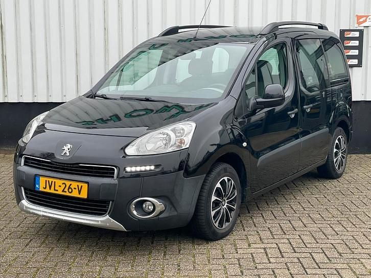 Occasion 2015 Peugeot Partner Tepee MPV | € 5.995 (Goede deal) - Afbeelding 1/4