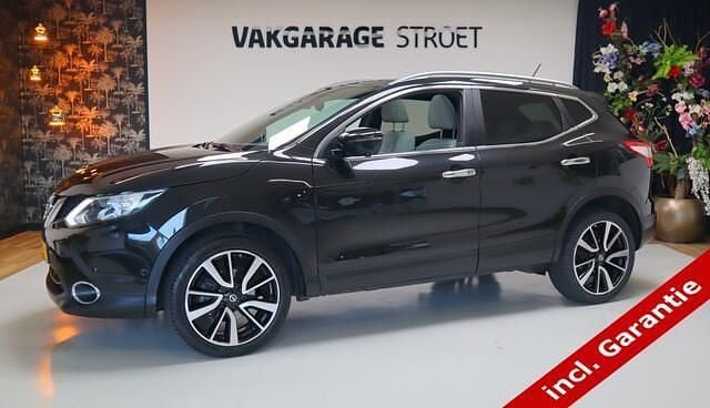 Zwart Gebruikt 2016 Nissan Qashqai Tekna SUV | € 13.999 (Eerlijke prijs) - Afbeelding 1/4