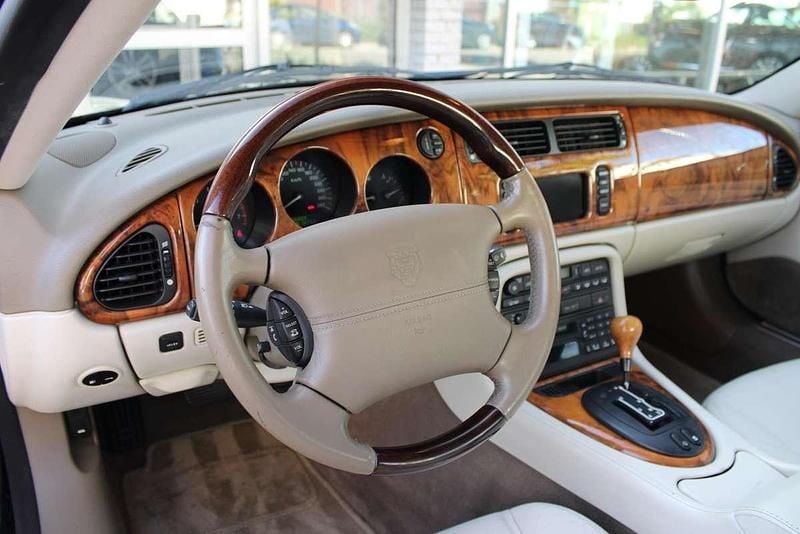 Occasion Jaguar XKR 363 PK (266 kW) 2000 Zwart Coupé