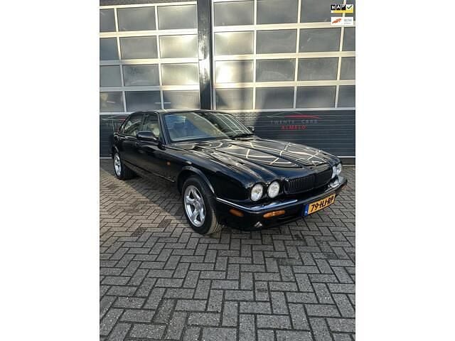 Zwart Occasion 2001 Jaguar XJ Executive Sedan | € 4.250 (Super prijs) - Afbeelding 1/4