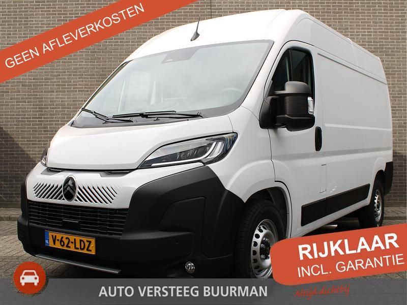 Wit Nieuw 2024 Citroën Jumper MPV | € 30.650 (Duur) - Afbeelding 1/4