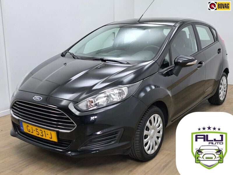 Hatchback Gebruikt 2015 Ford Fiesta Style Hatchback | € 7.498 (Eerlijke prijs) - Afbeelding 1/4