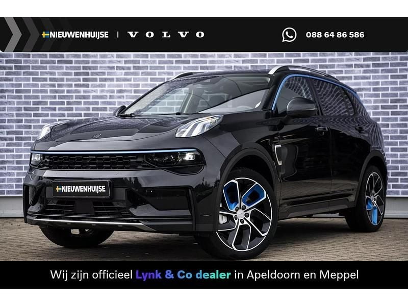 Zwart Gebruikt 2023 Lynk & Co 01 SUV | € 27.899 (Eerlijke prijs) - Afbeelding 1/1