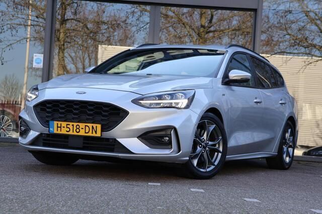 Grijs Gebruikt 2020 Ford Focus Business Edition Stationwagen | € 16.995 (Eerlijke prijs) - Afbeelding 1/4