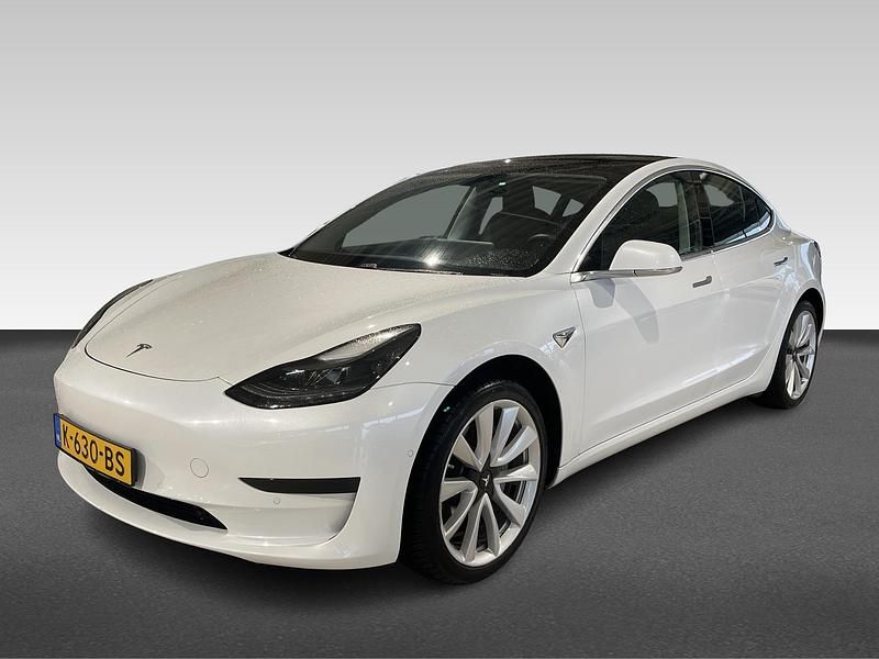 Wit Gebruikt 2020 Tesla Model 3 Standard Range Sedan | € 17.995 (Eerlijke prijs) - Afbeelding 1/4