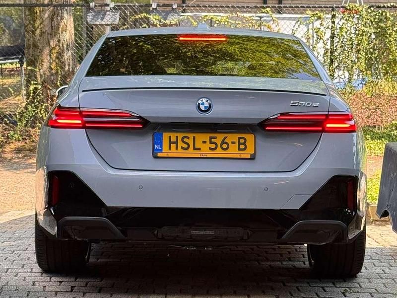 Occasion BMW 530 M Sport 299 PK (219 kW) 2025 Grijs Sedan
