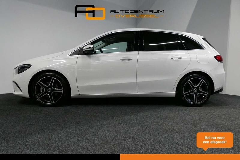 Wit Gebruikt 2019 Mercedes B200 Premium Plus MPV | € 21.850 - Afbeelding 1/4