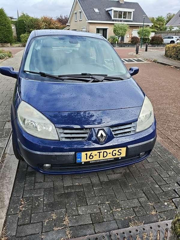 Gebruikt 2006 Renault Scénic II MPV | € 1.500 (Eerlijke prijs) - Afbeelding 1/4
