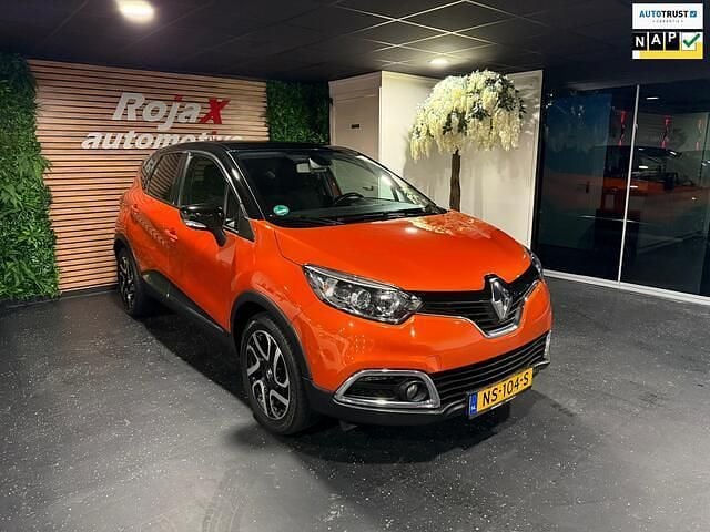 Oranje (metallic) Gebruikt 2017 Renault Captur Dynamique SUV | € 9.799 (Eerlijke prijs) - Afbeelding 1/4