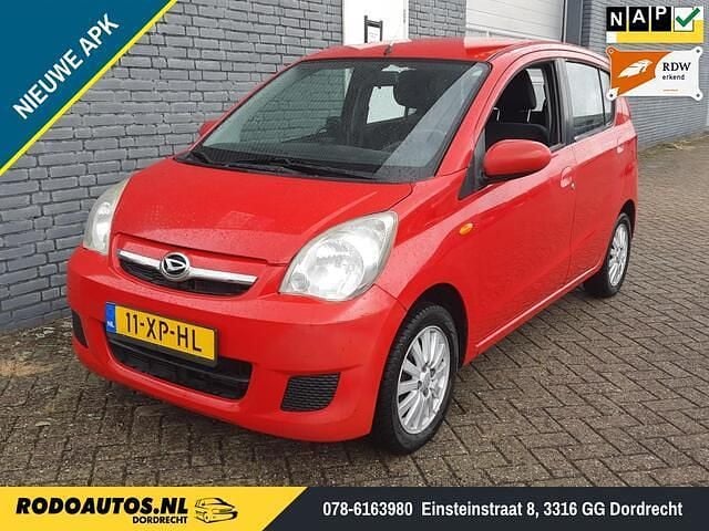 Rood Gebruikt 2007 Daihatsu Cuore Hatchback | € 1.250 (Goede deal) - Afbeelding 1/4