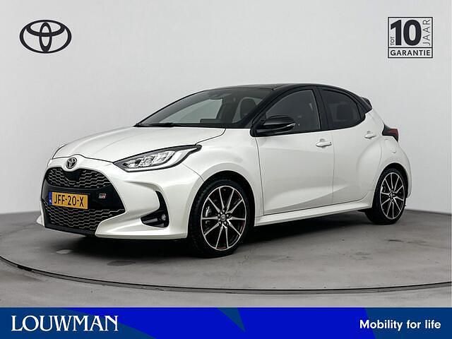 Wit Occasion 2022 Toyota Yaris Limited Hatchback | € 24.645 (Eerlijke prijs) - Afbeelding 1/4