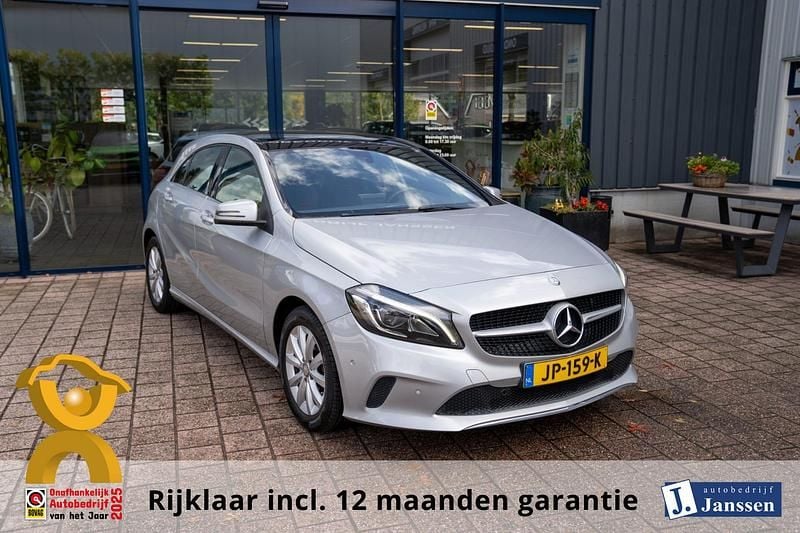 Grijs Gebruikt 2016 Mercedes A160 Ambition Hatchback | € 14.940 (Goede deal) - Afbeelding 1/4