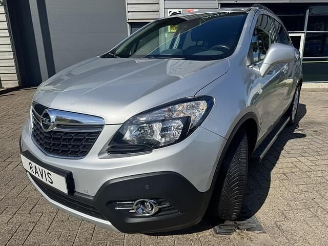 Grijs Gebruikt 2014 Opel Mokka Cosmo SUV | € 6.995 (Goede deal) - Afbeelding 1/4