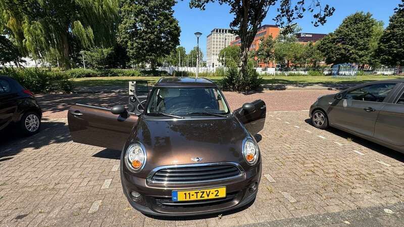 Bruin Gebruikt 2012 Mini Cooper Chili Hatchback | € 3.999 (Eerlijke prijs) - Afbeelding 1/4