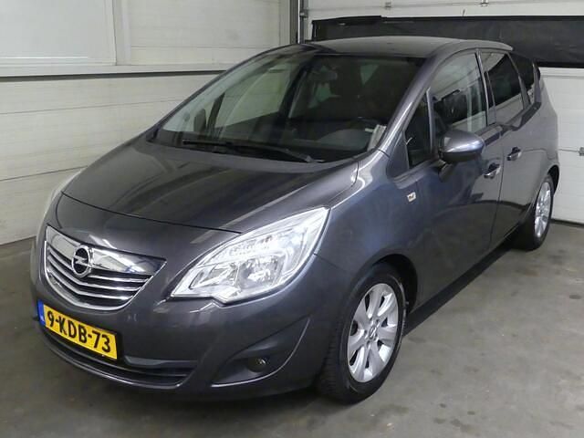 Grijs Gebruikt 2013 Opel Meriva Cosmo MPV | € 6.495 (Eerlijke prijs) - Afbeelding 1/4
