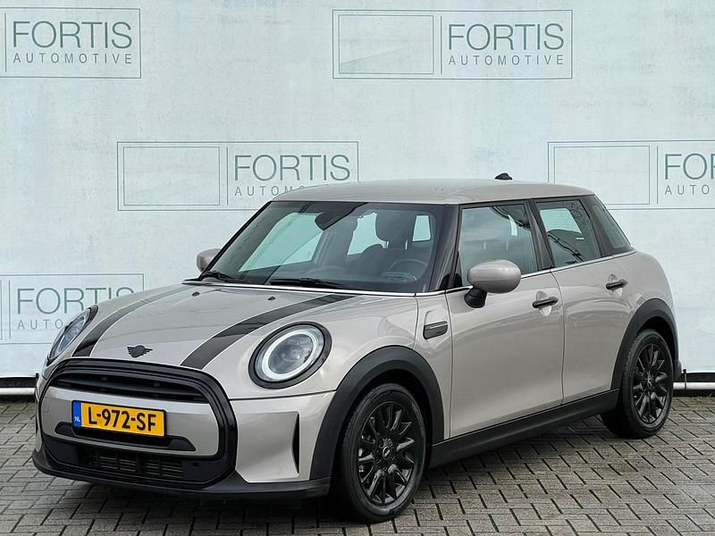 Grijs Gebruikt 2021 Mini Cooper Business Hatchback | € 18.900 (Eerlijke prijs) - Afbeelding 1/4