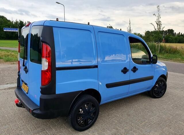 Occasion Fiat Doblò 77 PK (56 kW) 2006 Blauw MPV