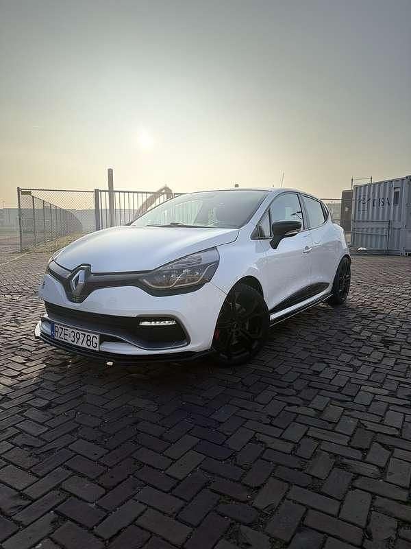 Wit Occasion 2014 Renault Clio IV R.S. Sedan | € 10.000 (Super prijs) - Afbeelding 1/4