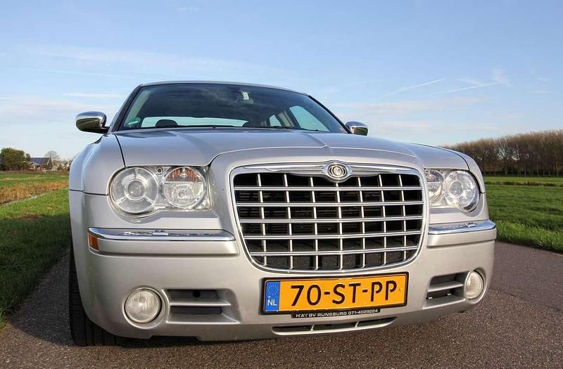 Occasion Chrysler 300C 340 PK (250 kW) 2006 Grijs (metallic) Sedan