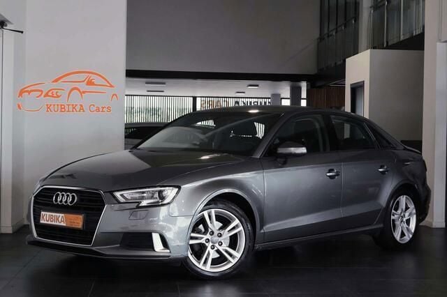 Grijs Gebruikt 2017 Audi A3 Sedan | € 16.599 (Goede deal) - Afbeelding 1/4