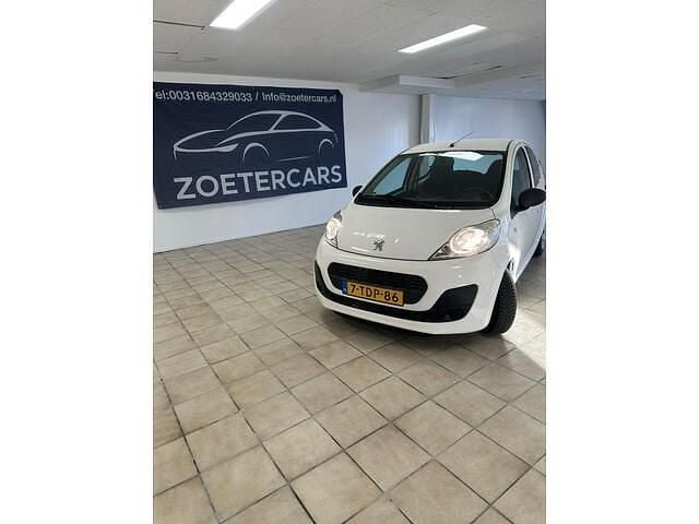 Wit Gebruikt 2014 Peugeot 107 Access Hatchback | € 3.450 (Eerlijke prijs) - Afbeelding 1/4
