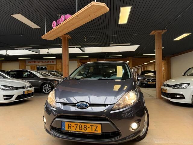 Grijs Gebruikt 2009 Ford Fiesta Trend Hatchback | € 3.750 (Eerlijke prijs) - Afbeelding 1/4