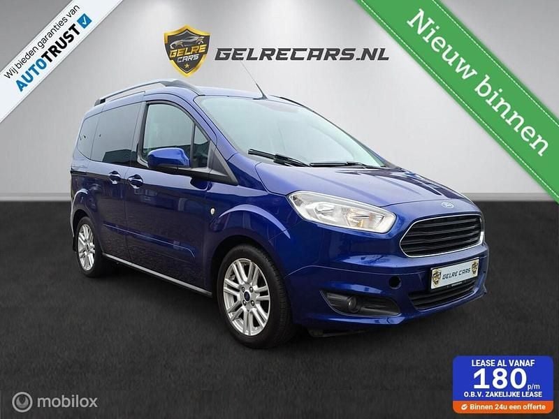 Blauw Occasion 2017 Ford Tourneo Courier Titanium MPV | € 10.950 (Eerlijke prijs) - Afbeelding 1/4