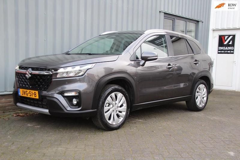 Grijs Occasion 2025 Suzuki SX4 S-Cross SUV | € 24.850 (Super prijs) - Afbeelding 1/4