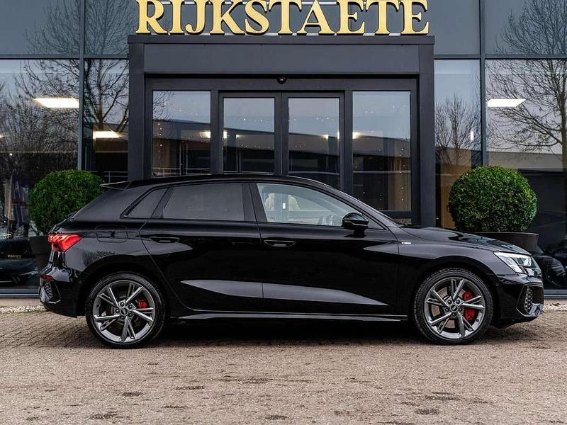Occasion Audi A3 Sportback e-tron S-Line 245 PK (180 kW) 2022 Zwart (metallic) Hatchback