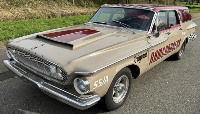 Bruin Gebruikt 1962 Dodge Dart Stationwagen | € 27.500 - Afbeelding 1/4