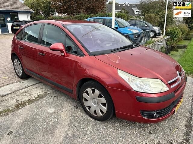 Rood Gebruikt 2005 Citroën C4 Prestige Hatchback | € 795 (Goede deal) - Afbeelding 1/4
