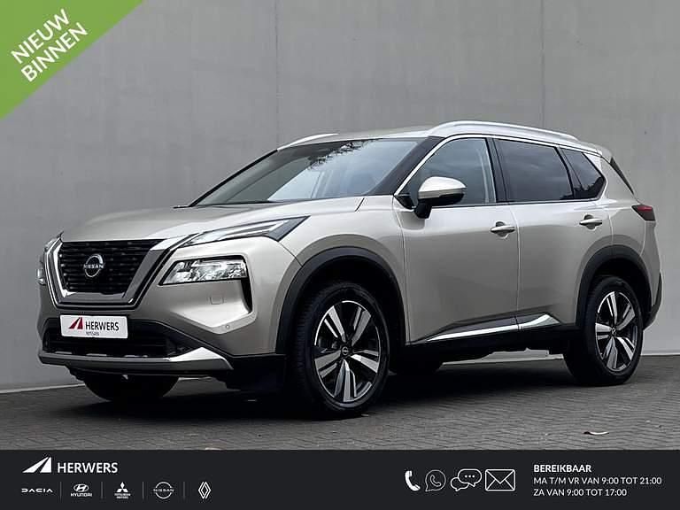 Silver m (kay) Gebruikt 2024 Nissan X-Trail Tekna SUV | € 38.935 (Goede deal) - Afbeelding 1/4