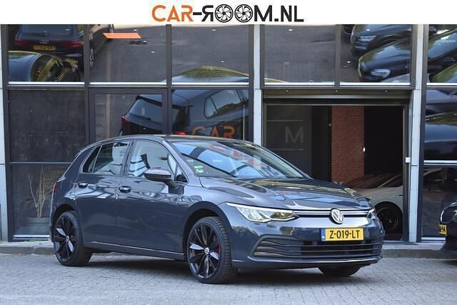 Grijs Gebruikt 2020 VW Golf VIII Business Hatchback | € 19.450 (Eerlijke prijs) - Afbeelding 1/3